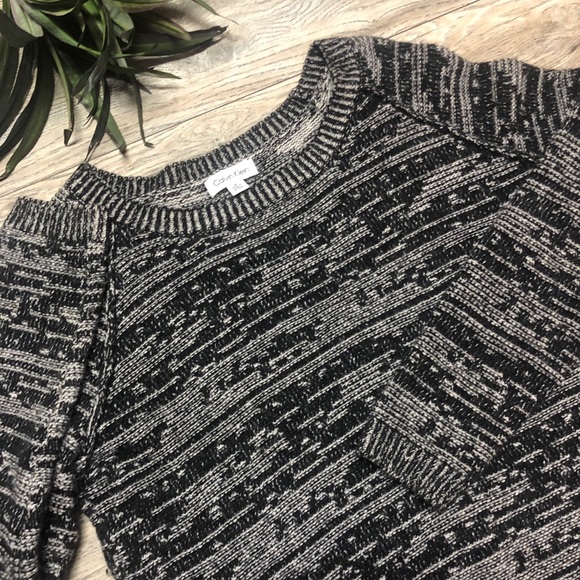 - {Calvin Klein} Black & White Knit Sweater … - Picture 2 of 8